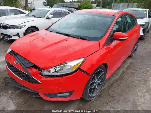 2016 Ford FOCUS SE VIN 1FADP3K27GL334506 фото 2