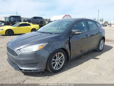 2016 Ford FOCUS SE VIN 1FADP3K2XGL214814 фото 2