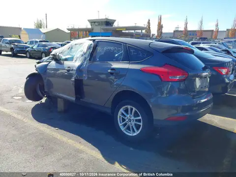 1FADP3K2XGL317392 — 2016 Ford Focus SE, foto 3 de IAAI 21.10.2026, Parte delantera