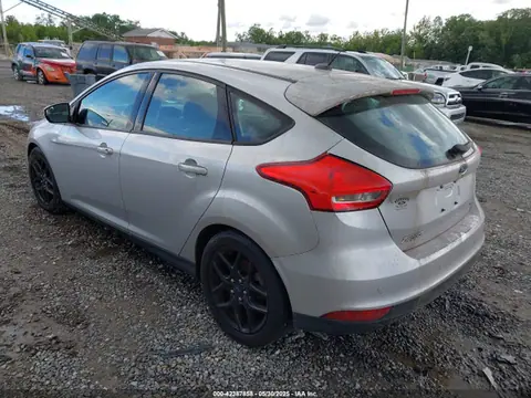 2016 Ford FOCUS SE VIN 1FADP3K29GL210401 фото 3
