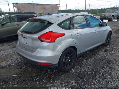 2016 Ford FOCUS SE VIN 1FADP3K29GL210401 фото 4