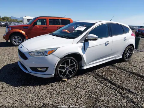 2016 Ford FOCUS SE VIN 1FADP3K2XGL289559 фото 2