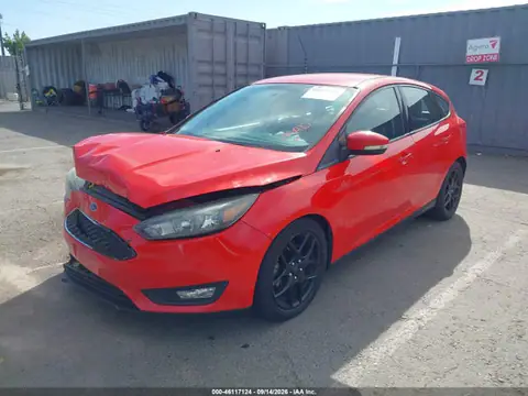 1FADP3K24GL256251 — 2016 Ford Focus SE, photo 2 from IAAI 21.10.2026, Front end