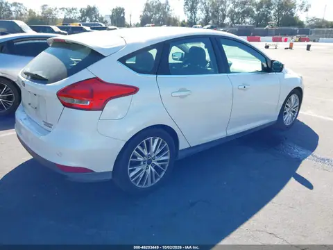 1FADP3N21GL201168 — 2016 Ford Focus Titanium, ფოტო 4, IAAI 22.10.2026, ქვედა ნაწილის დაზიანება