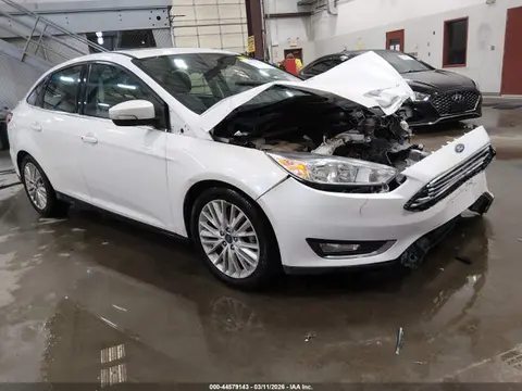 1FADP3J28JL281128 — 2018 Ford Focus Titanium, Передняя часть (Front End), фото до ремонта