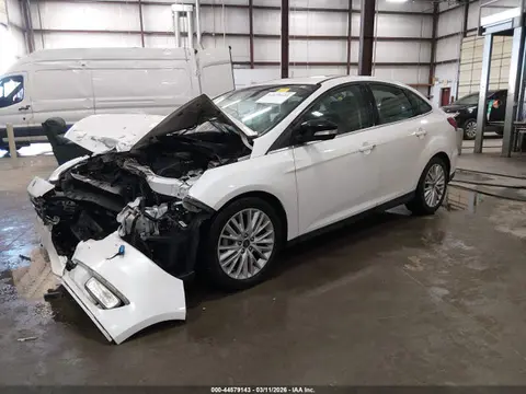 2018 Ford Focus Titanium VIN 1FADP3J28JL281128 фото 2