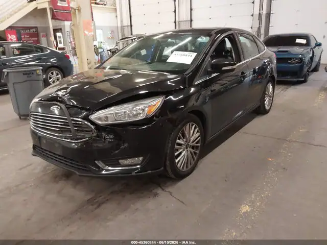 2018 Ford Focus Titanium VIN 1FADP3J27JL314992 фото 2