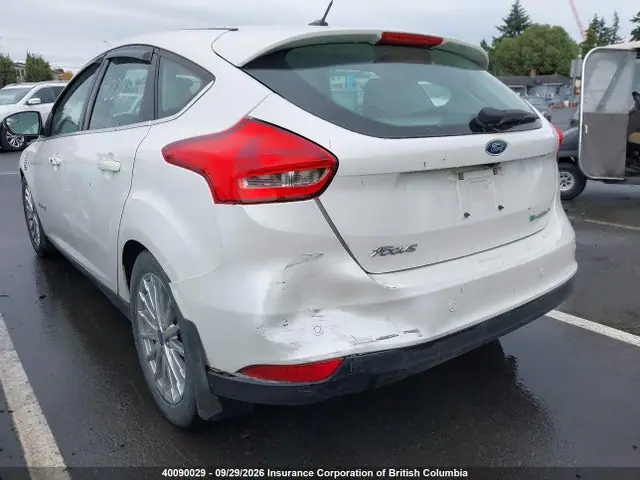 1FADP3R45GL334348 — 2016 Ford Focus, photo 3 from IAAI 16.10.2026, Rear end