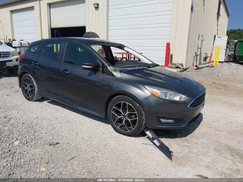 1FADP3K23GL369642 — 2016 Ford Focus, Techo (Roof), fotos antes de reparar