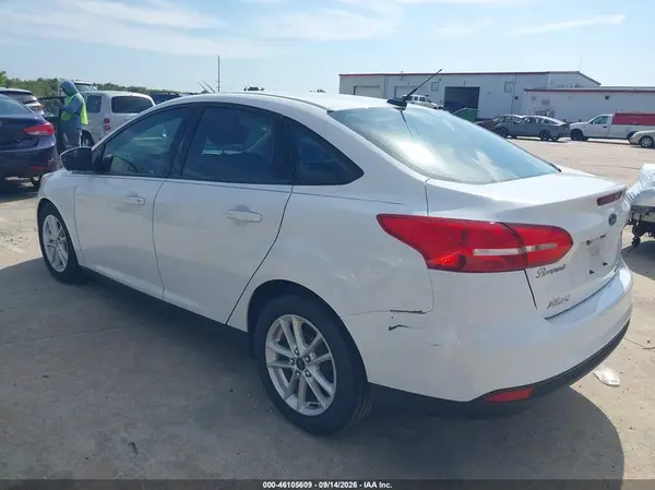 1FADP3F2XGL324627 — 2016 Ford Focus, фото 3 с аукциона IAAI 13.10.2026, Естественный износ