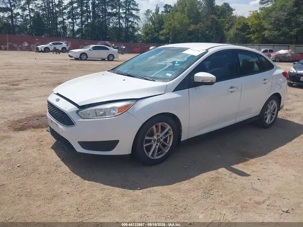 1FADP3F25GL267432 — 2016 Ford Focus, фото 2 с аукциона IAAI 15.10.2026, Естественный износ