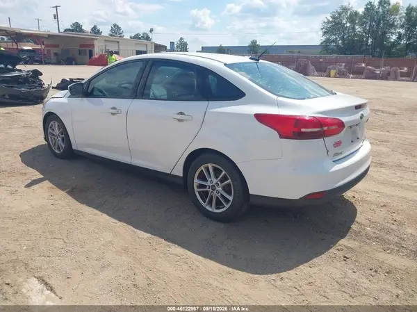 1FADP3F25GL267432 — 2016 Ford Focus, фото 3 с аукциона IAAI 15.10.2026, Естественный износ