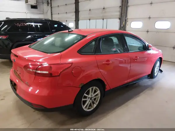 1FADP3F20GL289161 — 2016 Ford Focus, photo 4 from IAAI, Rear end