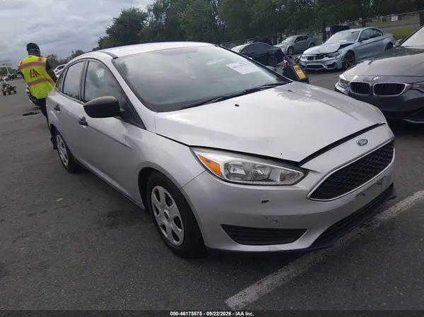 1FADP3E2XGL248232 — 2016 Ford Focus, Естественный износ (Normal Wear & Tear), фото до ремонта