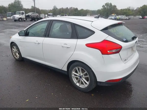1FADP3K27GL338474 — 2016 Ford Focus, zdjęcie 3 z IAAI 13.10.2026, Normalne zużycie