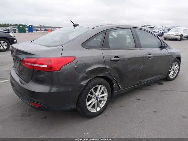1FADP3F28GL319555 — 2016 Ford Focus, zdjęcie 4 z IAAI 14.10.2026, Prawy tył