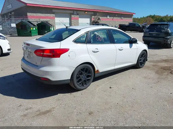 1FADP3F29GL330189 — 2016 Ford Focus, zdjęcie 4 z IAAI 06.10.2026, Normalne zużycie