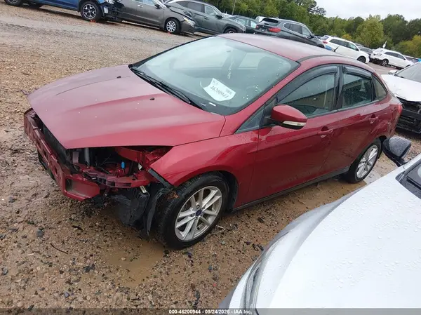 1FADP3F21GL393237 — 2016 Ford Focus, zdjęcie 2 z IAAI, Przód