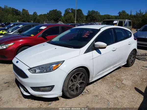 1FADP3K29GL371265 — 2016 Ford Focus, фото 2 с аукциона IAAI, Повреждения снизу