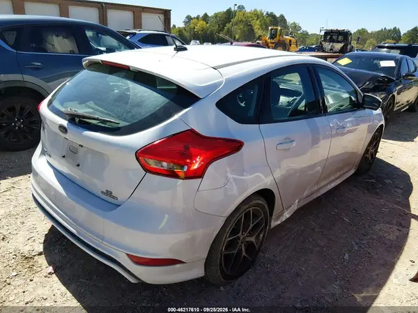 1FADP3K29GL371265 — 2016 Ford Focus, фото 4 с аукциона IAAI, Повреждения снизу