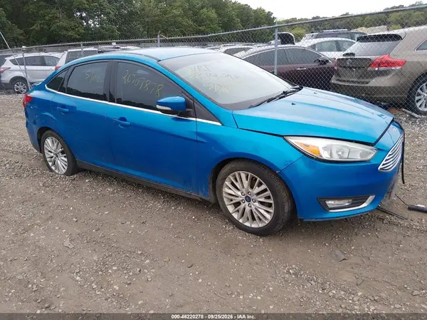 1FADP3J2XGL274688 Ford Focus 2016 — повреждение Левый и правый бока, фото до ремонта