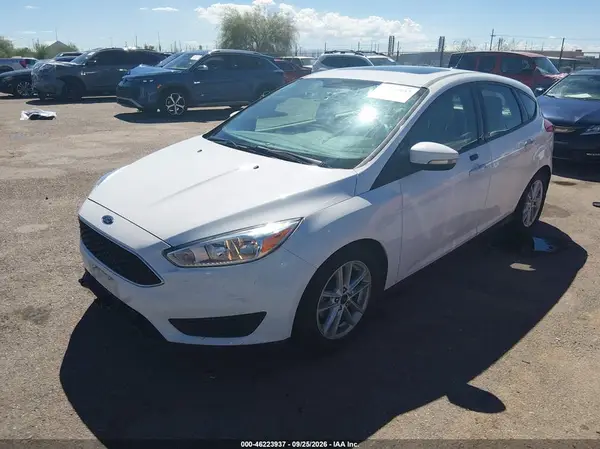 1FADP3K25GL391576 — 2016 Ford Focus, фото 2 с аукциона IAAI, Правый бок
