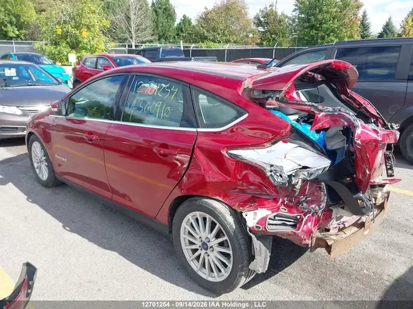 1FADP3R48HL300910 — 2017 Ford Focus, фото 3 с аукциона IAAI 29.09.2026, Задняя часть