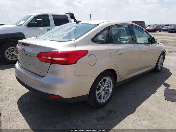 1FADP3F26HL229788 — 2017 Ford Focus, фото 4 с аукциона IAAI 12.10.2026, Передняя часть справа