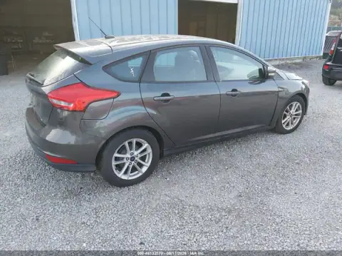 1FADP3K2XHL268423 — 2017 Ford Focus, zdjęcie 4 z IAAI 28.09.2026, Normalne zużycie