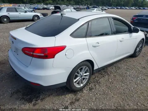 1FADP3F2XHL300040 — 2017 Ford Focus, zdjęcie 4 z IAAI 07.10.2026, Przód i tył