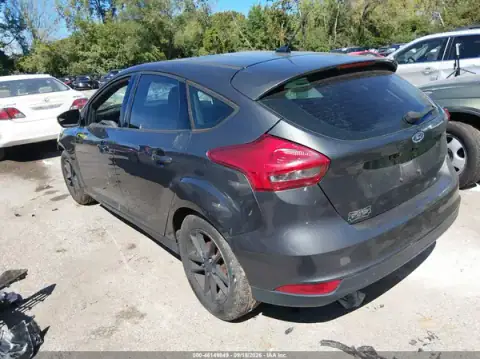 1FADP3K27HL294929 — 2017 Ford Focus, photo 3 from IAAI, Right side