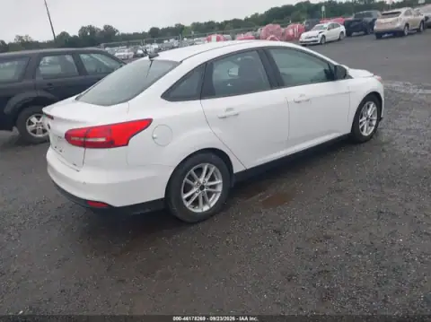1FADP3F26HL278165 — 2017 Ford Focus, zdjęcie 4 z IAAI, Lewy bok