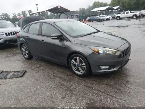 1FADP3FE1HL275927 — 2017 Ford Focus, Parte trasera (Rear), fotos antes de reparar