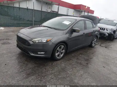 1FADP3FE1HL275927 — 2017 Ford Focus, zdjęcie 2 z IAAI, Tył