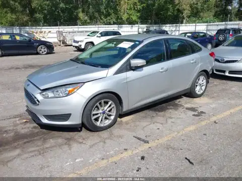 1FADP3F29HL324023 — 2017 Ford Focus, zdjęcie 2 z IAAI, Tył