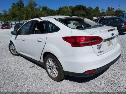 1FADP3F23HL331386 — 2017 Ford Focus, photo 3 from IAAI, Roof