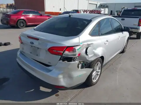1FADP3F24HL266709 — 2017 Ford Focus, foto 4 de IAAI, Trasera derecha
