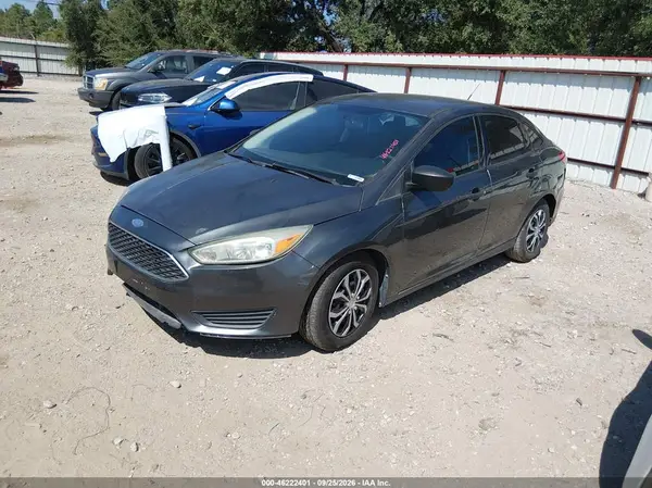1FADP3E28HL253902 — 2017 Ford Focus, photo 2 from IAAI 09.10.2026, Normal wear