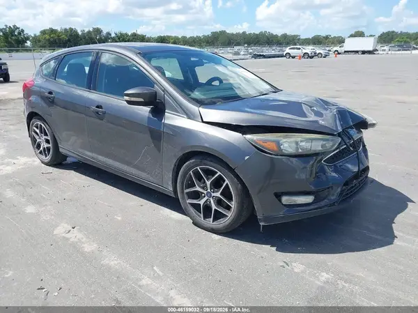 1FADP3M2XJL308096 — 2018 Ford Focus, Parte delantera (Front End), fotos antes de reparar