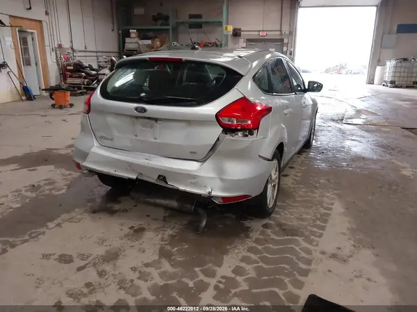 1FADP3K26JL237580 — 2018 Ford Focus, photo 4 from IAAI, Rear end