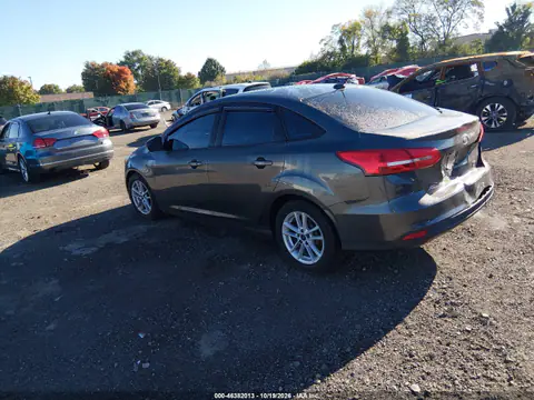 1FADP3F28JL236960 — 2018 Ford Focus, foto 4 de IAAI, Parte trasera