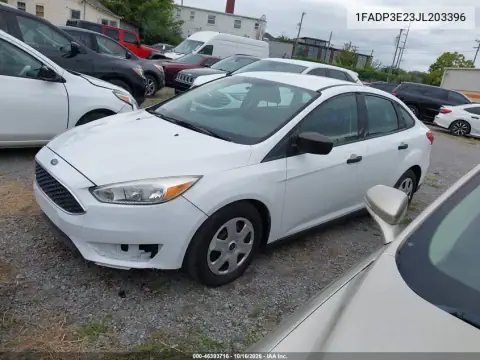 1FADP3E23JL203396 — 2018 Ford Focus, photo 2 from IAAI 22.10.2026, Normal wear