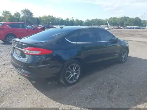 3FA6P0LUXHR324935 — 2017 Ford Fusion, photo 4 from IAAI, Front end