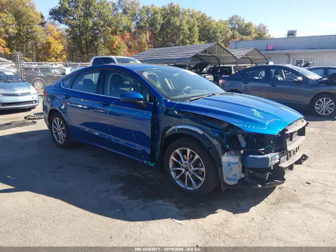 3FA6P0H79HR333693 — 2017 Ford Fusion, photo 2 from IAAI, Front end