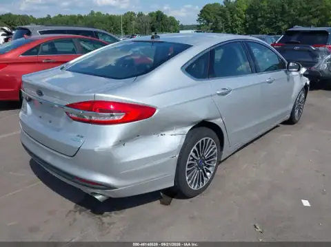 3FA6P0HD1JR237987 — 2018 Ford Fusion, фото 4 з IAAI, Передня частина справа