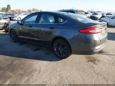 3FA6P0HD2JR281187 — 2018 Ford Fusion, фото 3 з IAAI, Передня частина справа