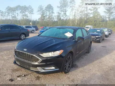 3FA6P0LU7JR120129 — 2018 Ford Fusion, photo 2 from IAAI 20.10.2026, Normal wear