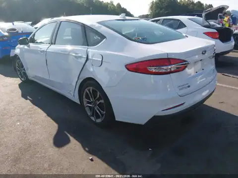 3FA6P0CD3LR206511 — 2020 Ford Fusion, фото 3 с аукциона IAAI, передняя часть слева
