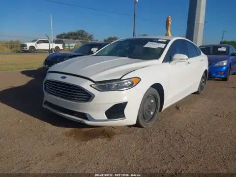 3FA6P0CD2LR138475 — 2020 Ford Fusion, zdjęcie 2 z IAAI 04.10.2026, Prawy bok