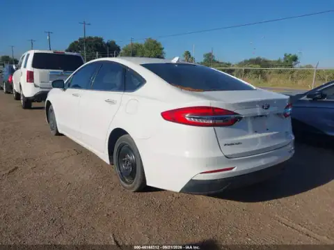 3FA6P0CD2LR138475 — 2020 Ford Fusion, zdjęcie 3 z IAAI 04.10.2026, Prawy bok